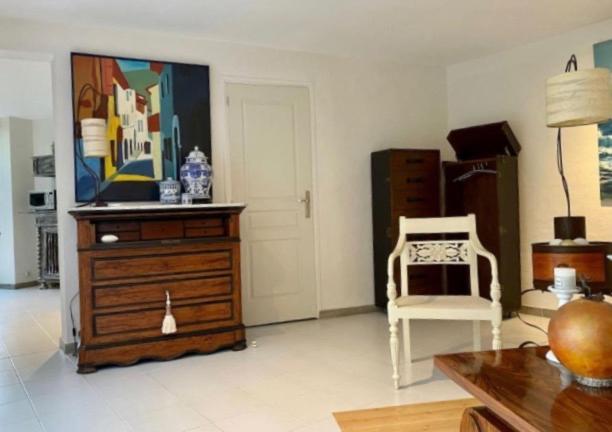 La Cactee Singuliere Bed & Breakfast Beziers Bagian luar foto