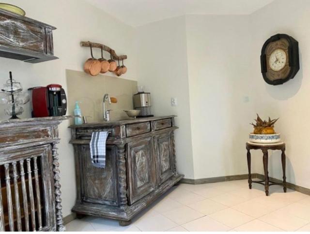 La Cactee Singuliere Bed & Breakfast Beziers Bagian luar foto